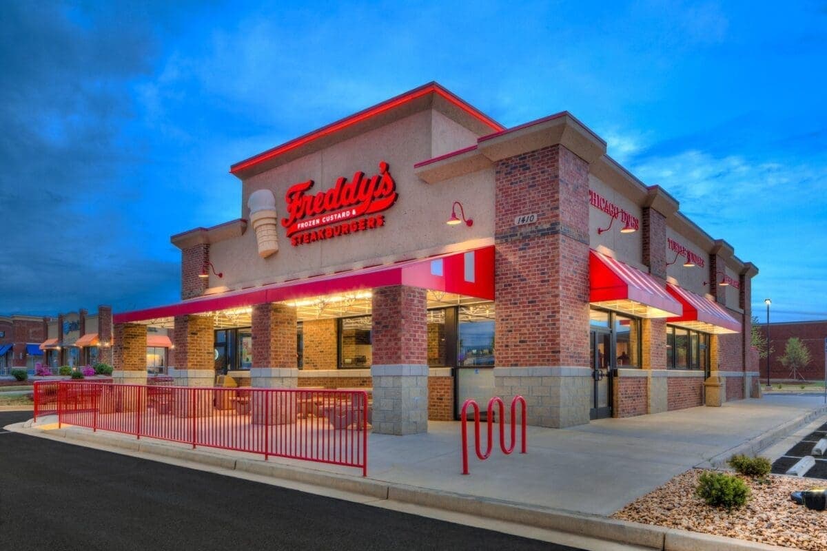 Freddy's restaurant building